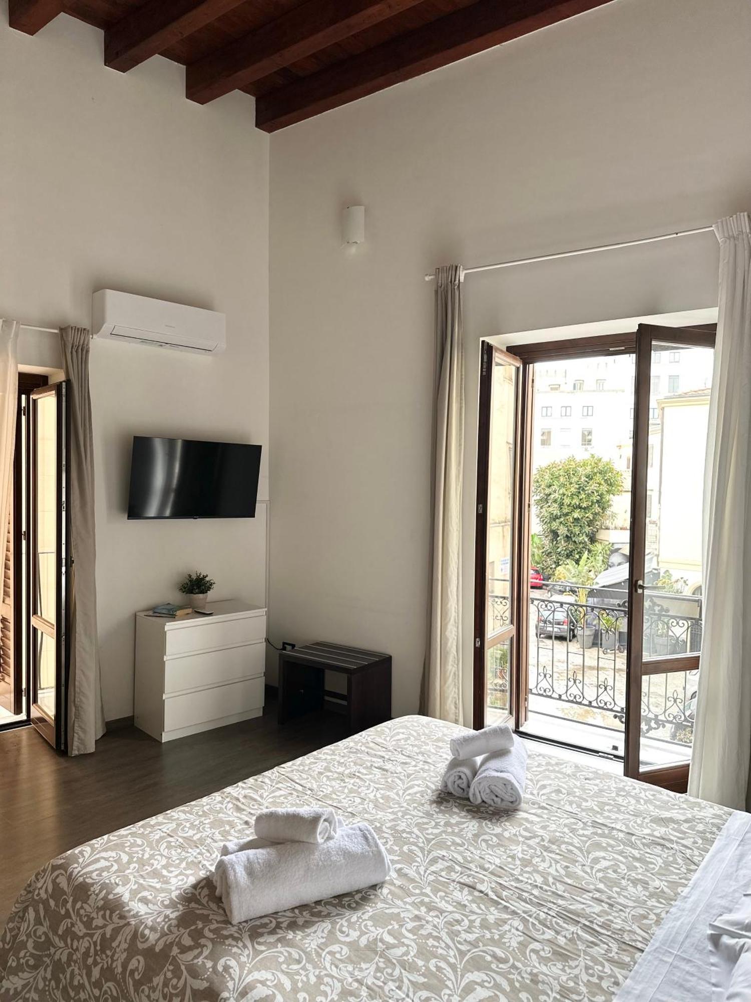 Le Quattro Chiavi Apartment Palermo Bagian luar foto