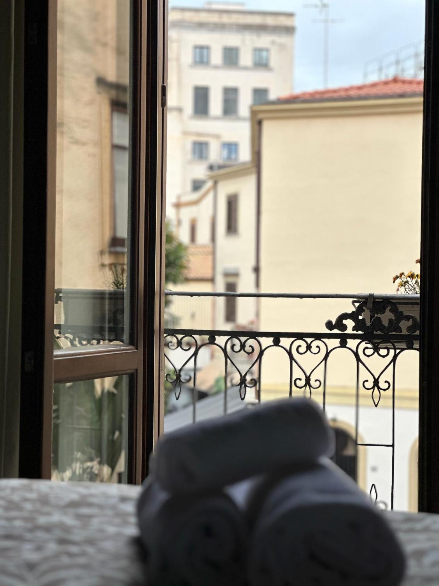Le Quattro Chiavi Apartment Palermo Bagian luar foto