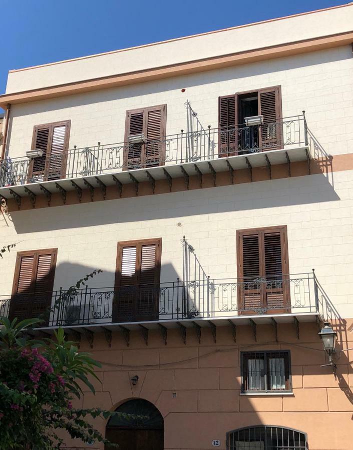 Le Quattro Chiavi Apartment Palermo Bagian luar foto